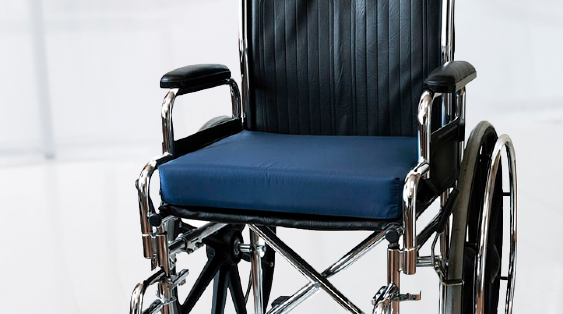3 Conseils pour Choisir un Coussin Anti-escarres pour Fauteuil Roulant 🦼